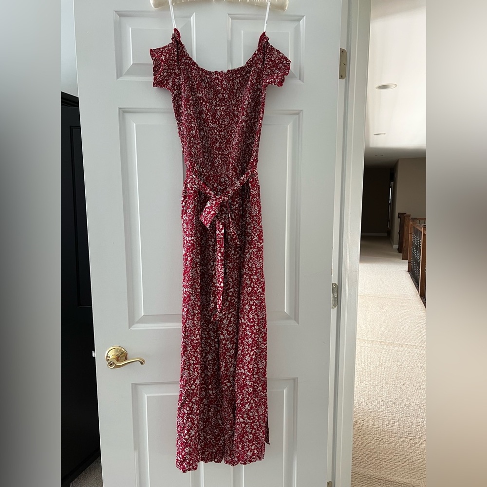 Lulus Red Floral jumpsuit NWT size small